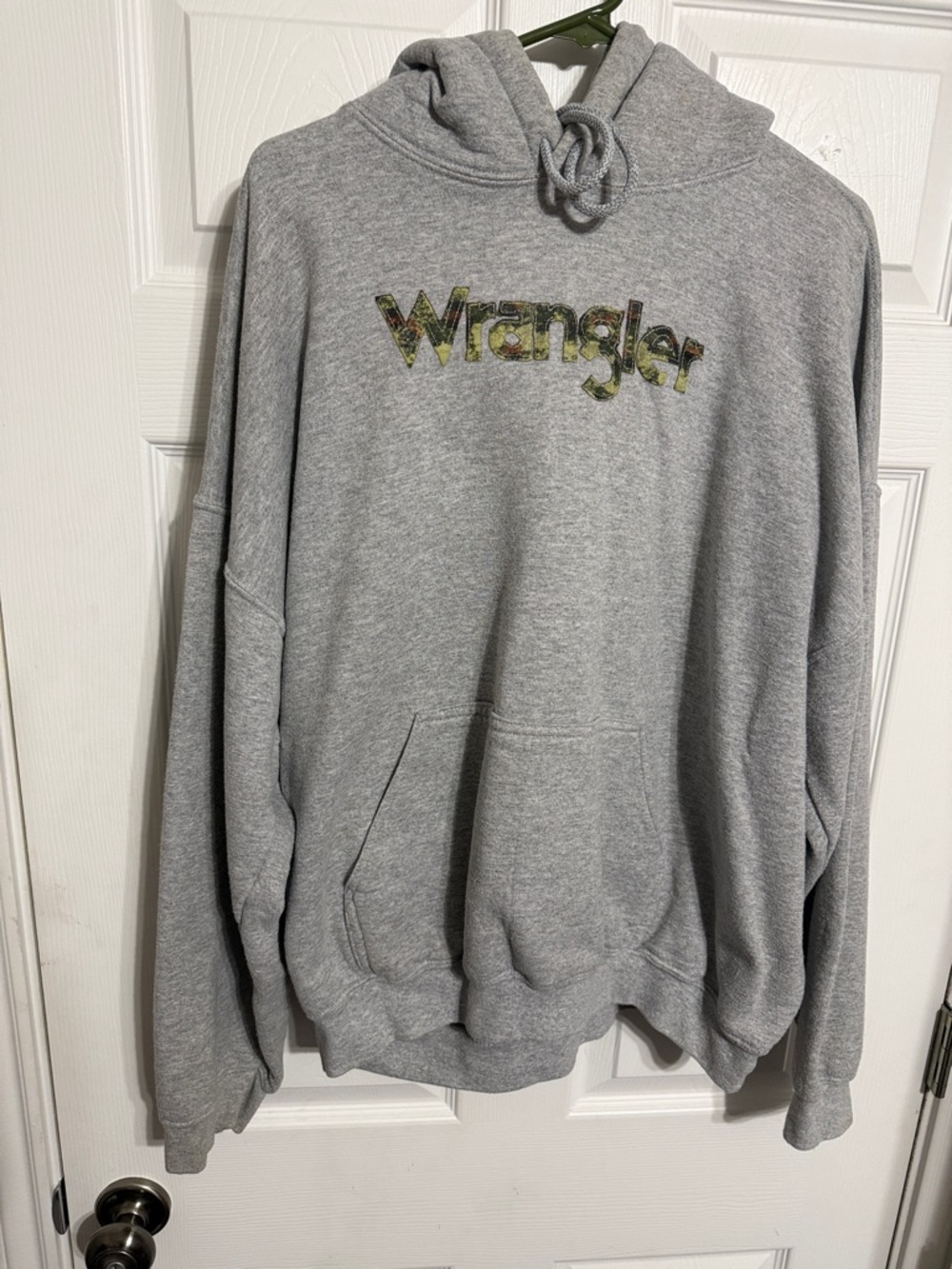 Wrangler Gray Hoodie with Camo Logo it’s nice and thick hoodie!